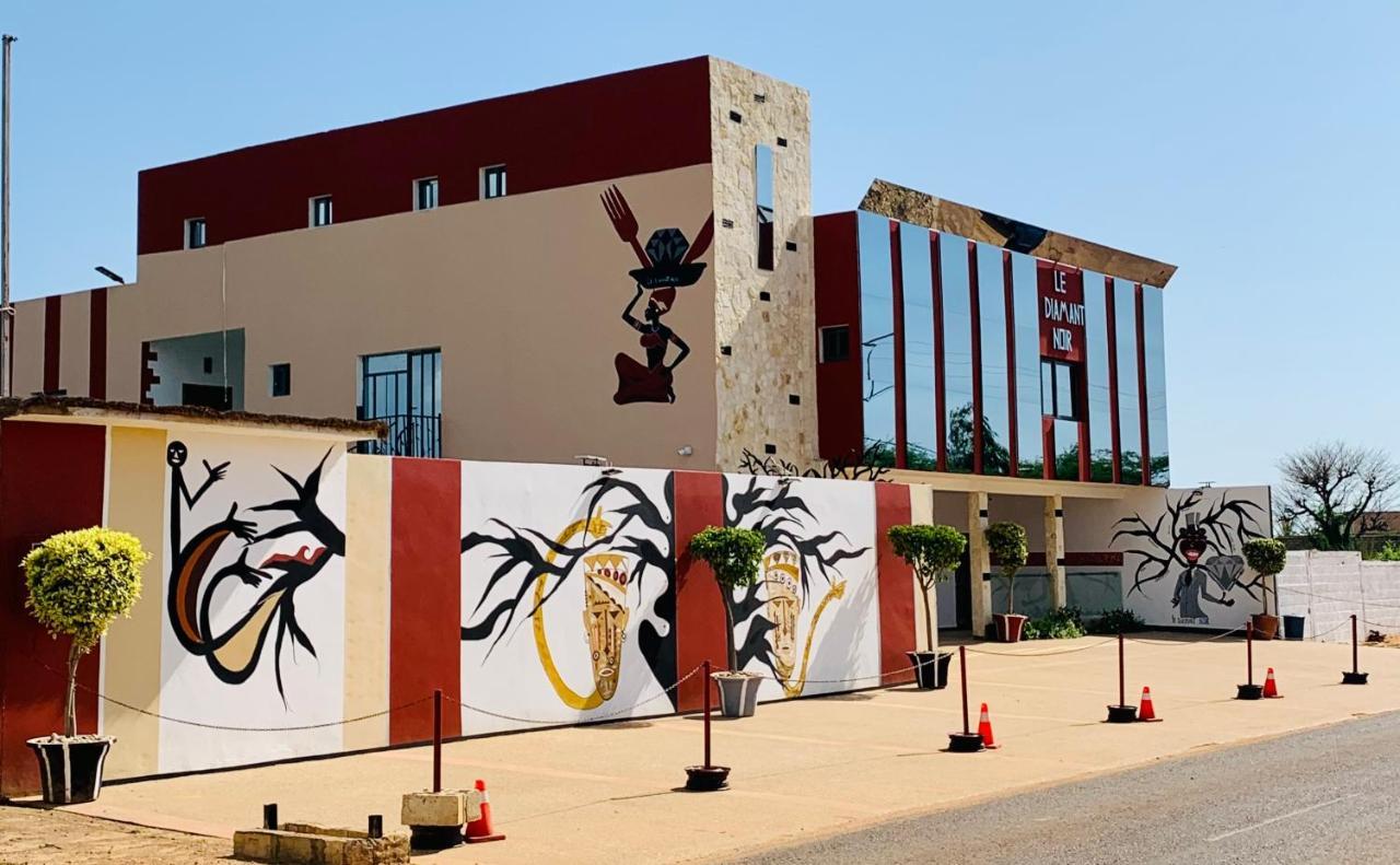 Le Diamant Noir Hotel Nguékokh Esterno foto