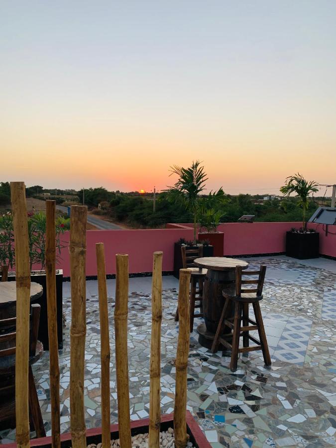 Le Diamant Noir Hotel Nguékokh Esterno foto