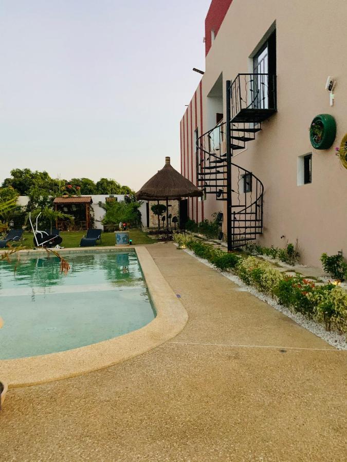 Le Diamant Noir Hotel Nguékokh Esterno foto
