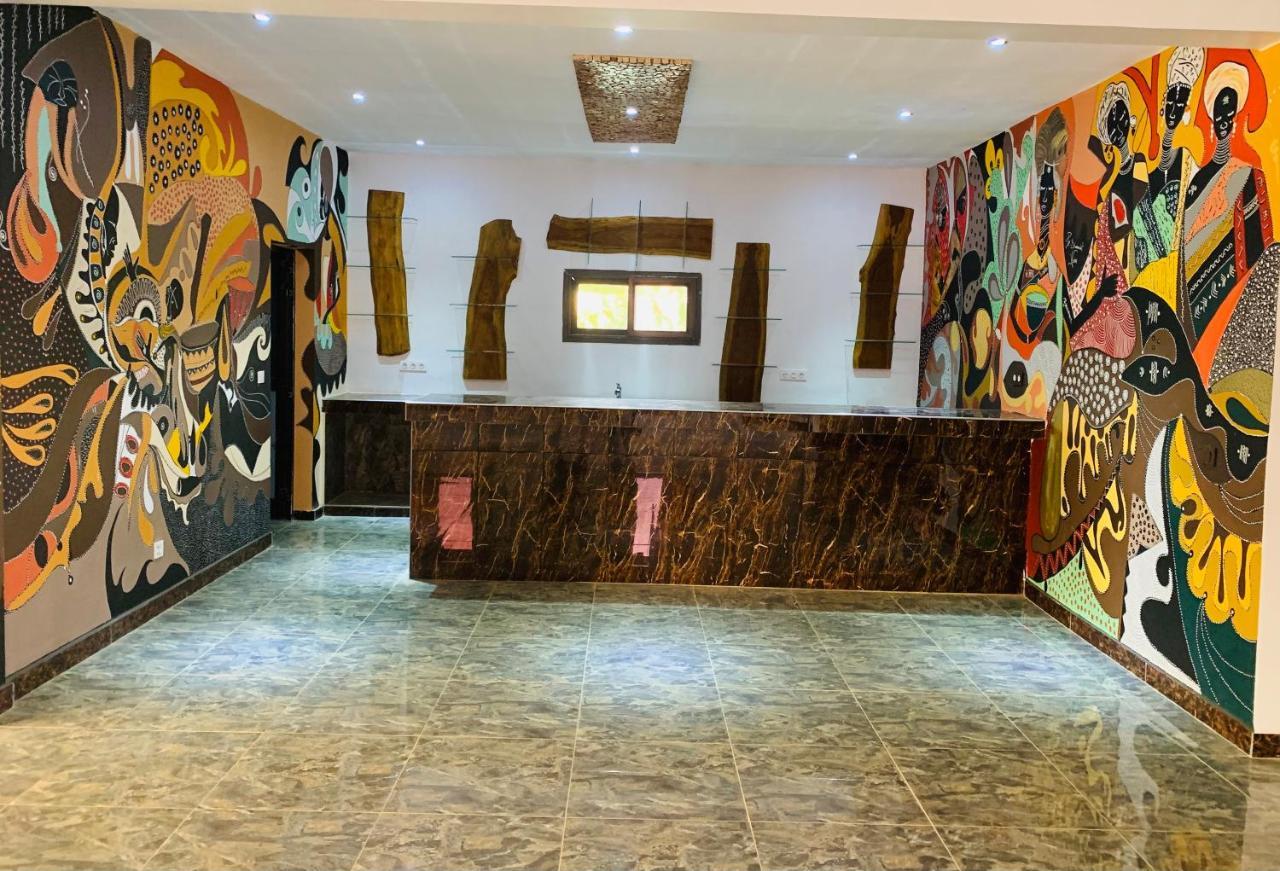 Le Diamant Noir Hotel Nguékokh Esterno foto
